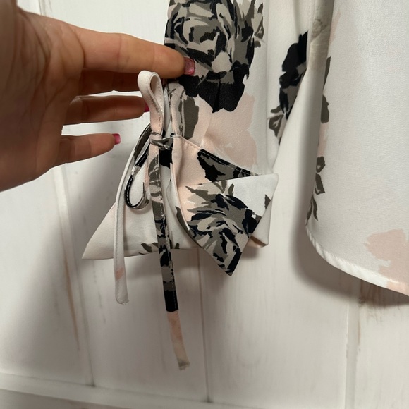 Super Cute Button Down Shirt with Floral Pattern - Picture 4 of 5